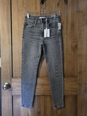 KanCan Women's High-Rise Gray Skinny Jeans